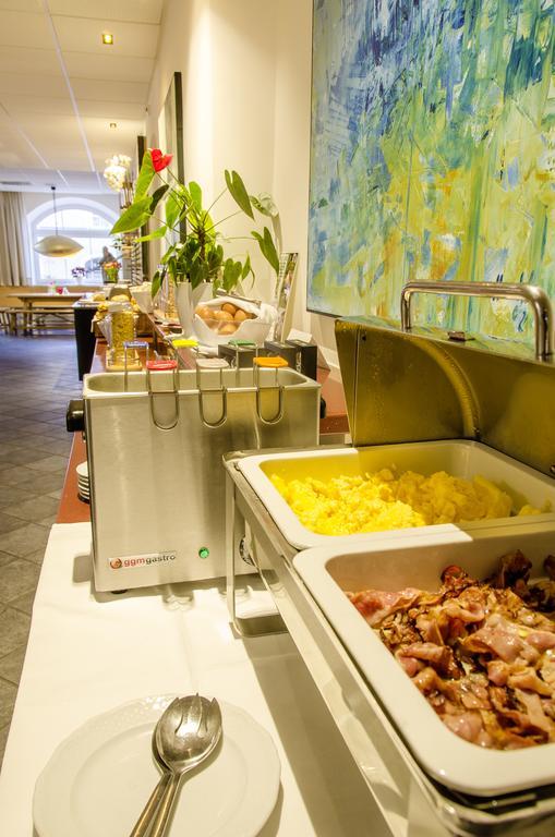 Gasthof Goldener Fisch Lienz Extérieur photo